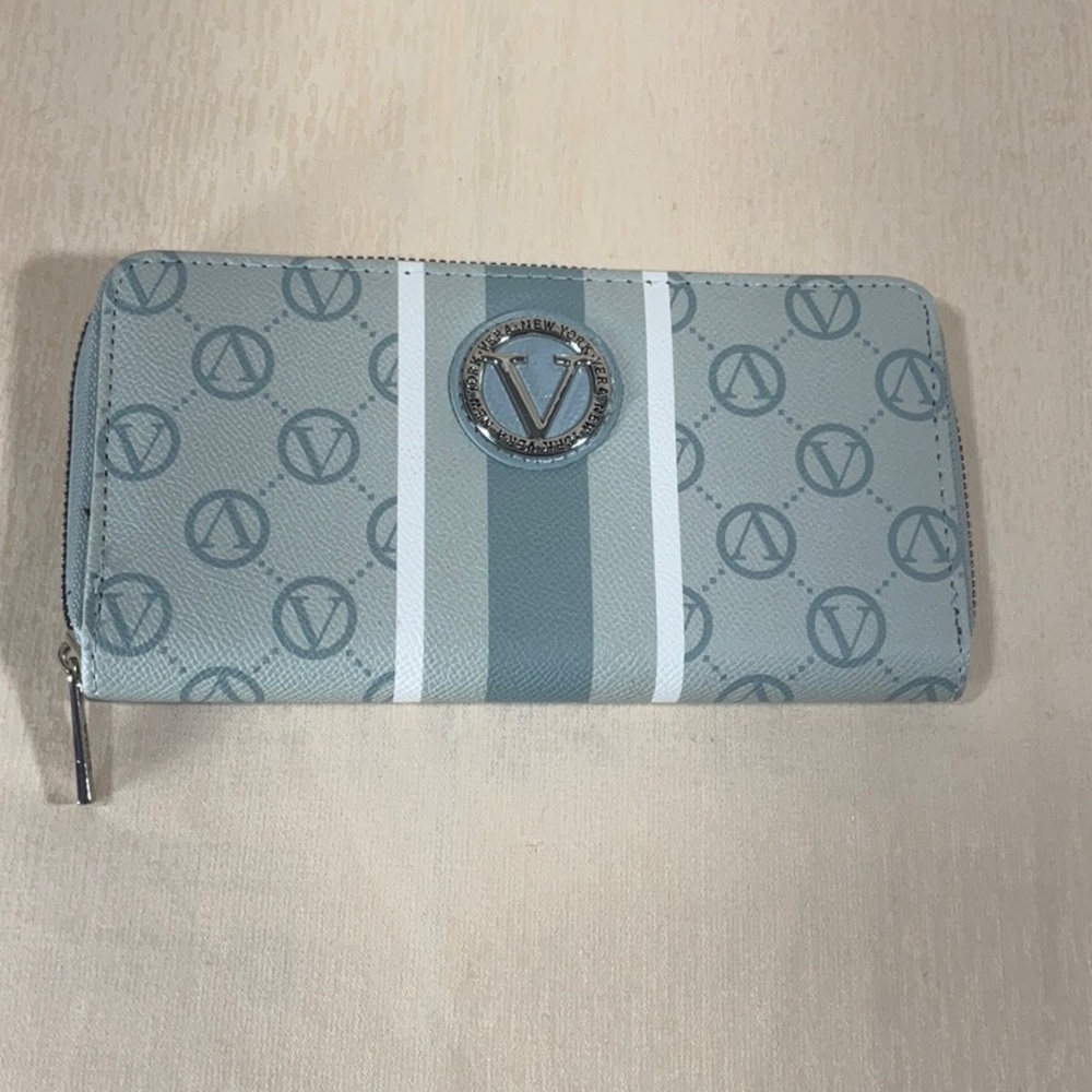 Vera New York Signature Zip Around Wallet